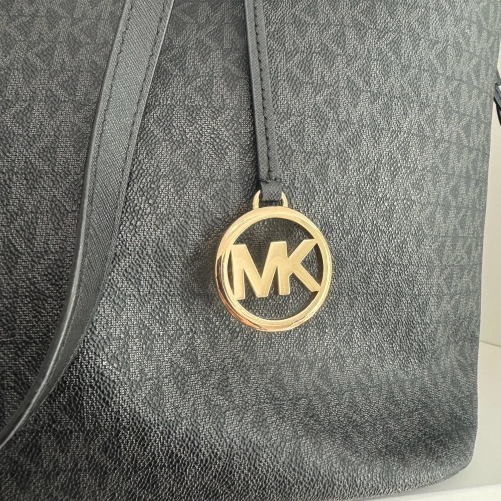 Michael Kors chic black